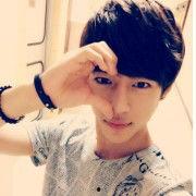 郑大贤个人资料,才华横溢的青年才俊，多领域成就斐然