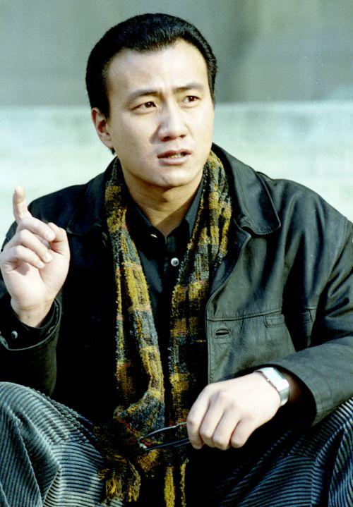 胡军硬汉搞笑,笑料横生，硬汉柔情